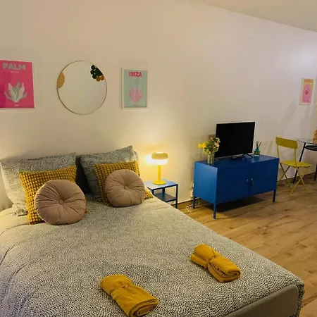 Cocooning Modern Design Avesnes-sur-Helpe